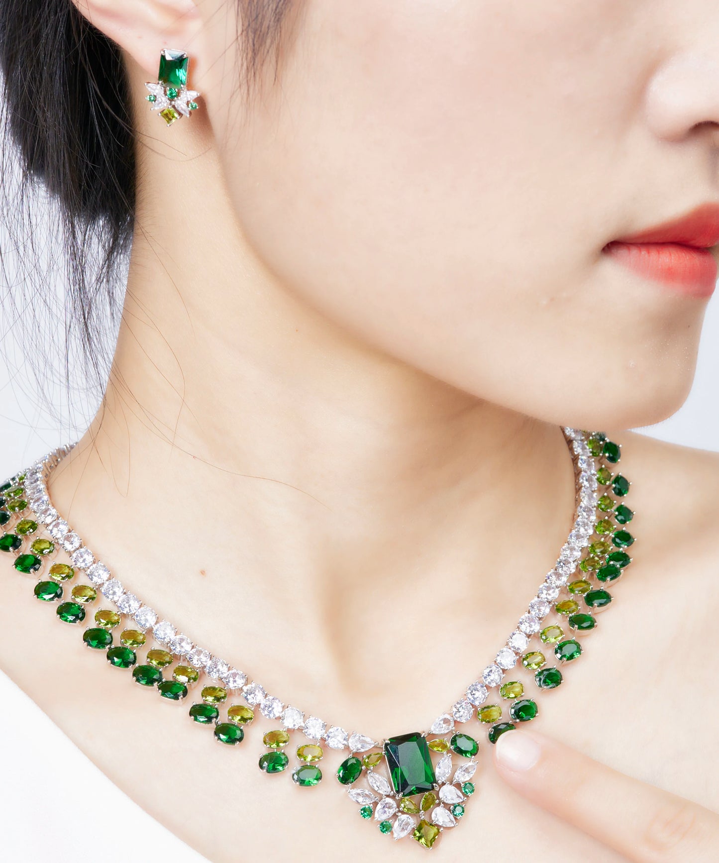 2023 Fashion Premium Jewelry Set Brass Rhodium Plated Green Zircon Jewelry Women's Necklace Earring Set