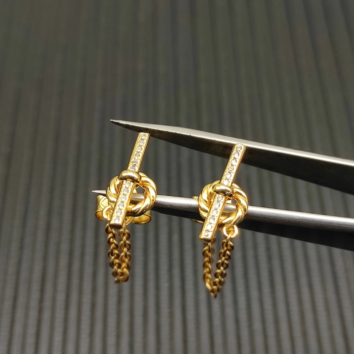 DY High-Quality Silver-Plated 38.2mm Diamond Earrings. Gold-Plated Earrings. Wholesale Jewelry.