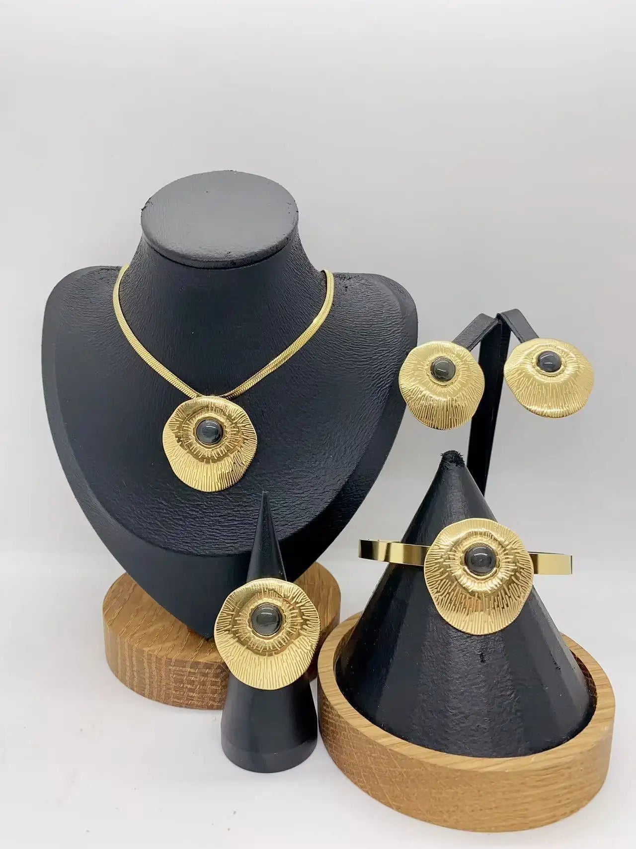 Pearl & Cat's Eye Stone Necklace & Earrings Jewellery Set | Vintage Stainless Steel Fashion Set