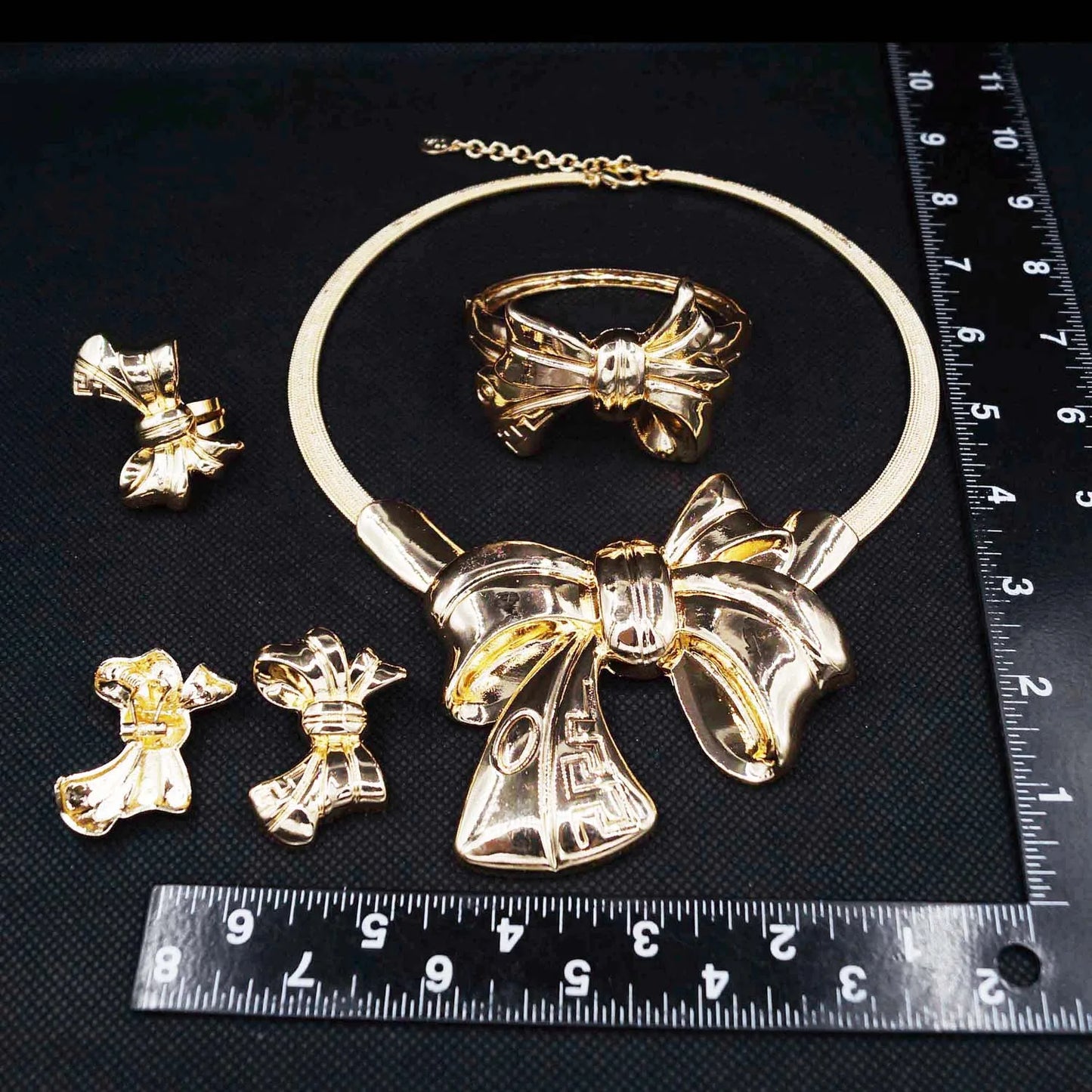 Zhuerrui High Quality Gold Jewelry Sets Fashionable Silver Big Bow Shape Jewelry Set Latest Women's Costume Accessories H00739