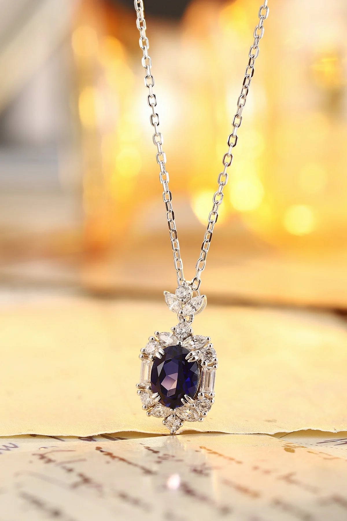 Gemfiori Anster 925 Sterling Silver High-quality Cultivated Sapphire Necklace - Suitable for Parties or As a Gift