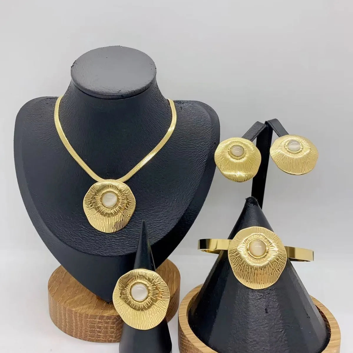Pearl & Cat's Eye Stone Necklace & Earrings Jewellery Set | Vintage Stainless Steel Fashion Set
