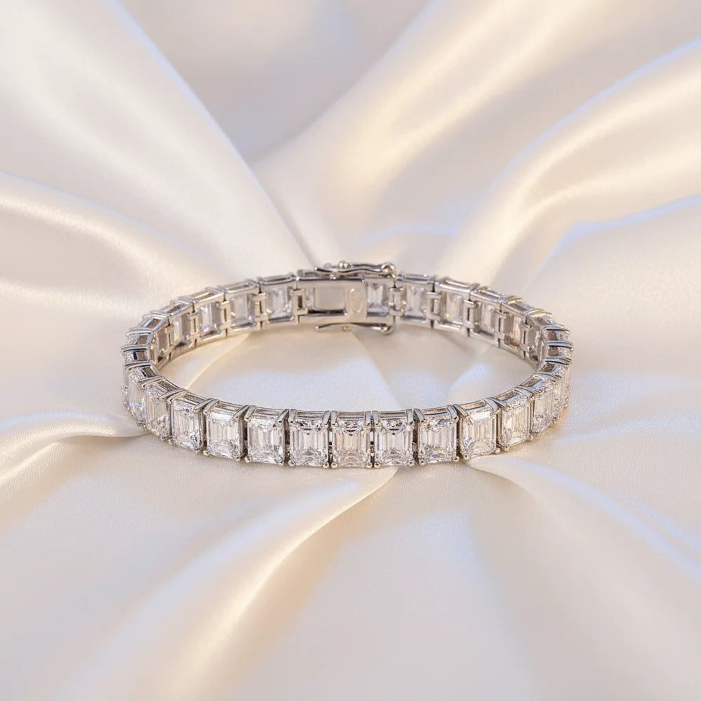 ArtistA 8 Premium 925 Silver 14-23cm Secure Clasp Timeless Luxury Jewelry Non Tarnish Emerald Cut 1ct VVS GRA Moissanite Tennis Bracelet