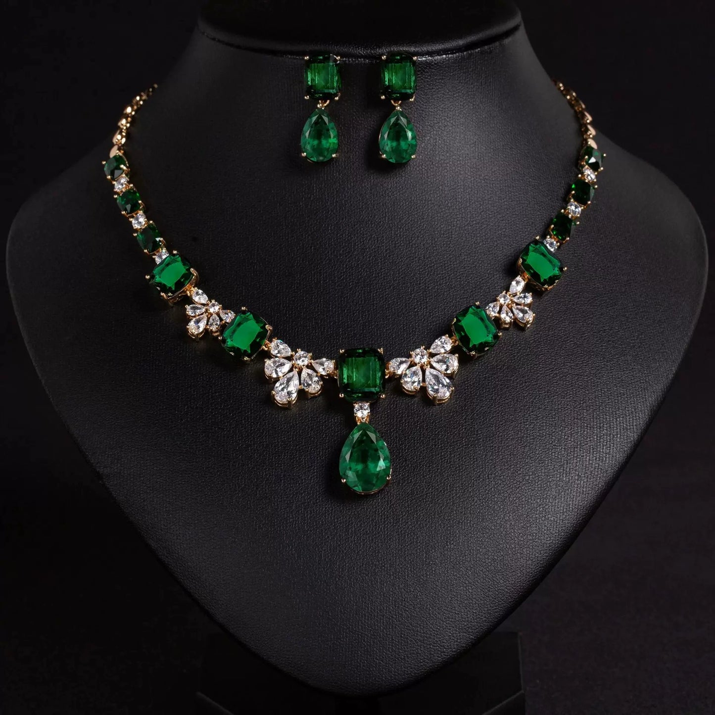XM S302 Cushion Cut Zircon Teardrop Statement Necklace & Drop Earrings Set