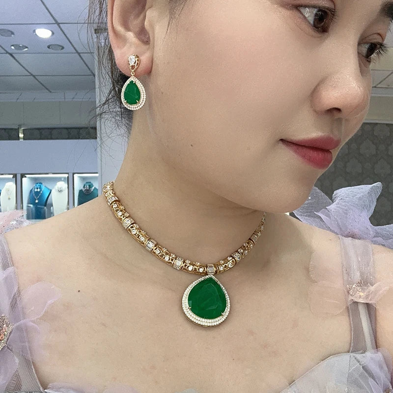 2025 Fashion Luxury Jewelry Set Necklace Earrings Hollow Chain Inlaid Texture Gemstone Heavy Craftsmanship Women's Jewelry