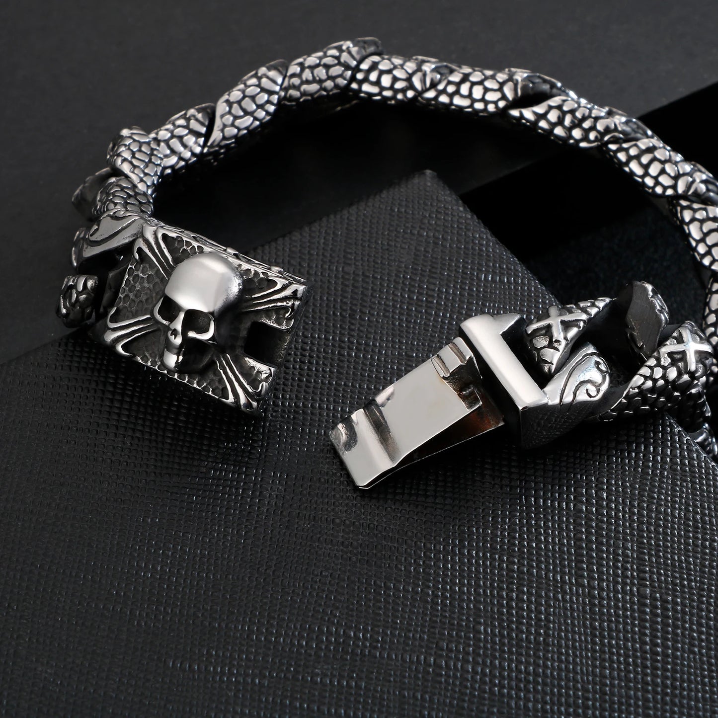 KALEN Pirate Skulls Clasp Skull Charms Snake Skin Pattern Curb Chain Mens Large Stainless Steel Skeleton Cross Bracelet for Men