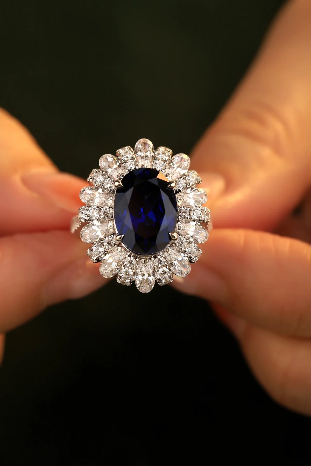 Gemfiori Jewelry Trendy High Quality S925 Silver Cultivated Sapphire Ring Unisex Engagement Ring for Wedding Party or Gift