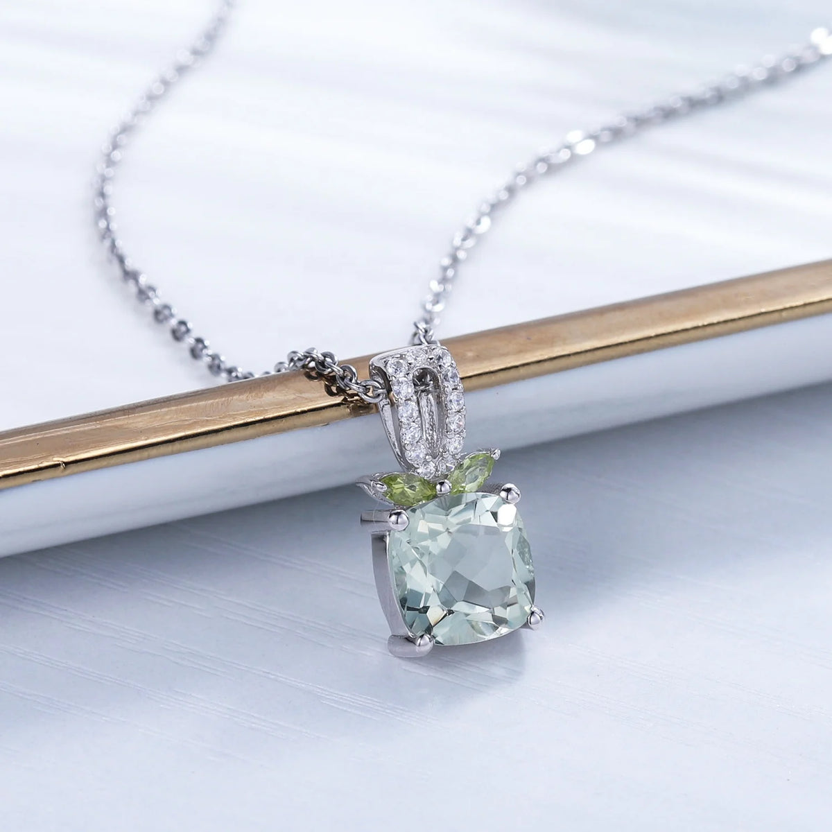 ArtistA C1266 Abiding Natural Green Stone Prasiolite 925 Sterling Silver Pendant Charm Green Amethyst Gemstone Jewelry Accessory Pendant
