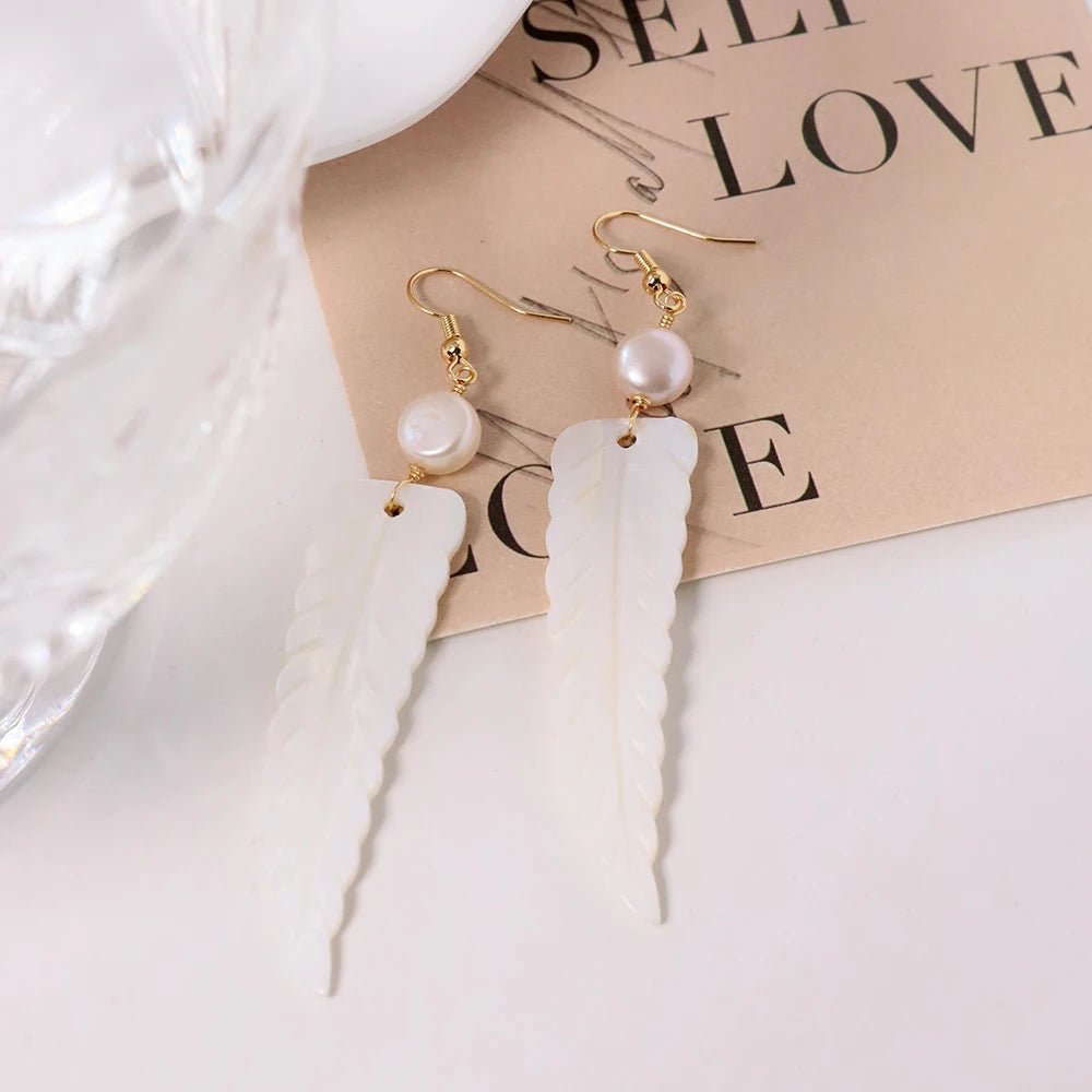 Natural Freshwater Pearl Shell Leaf Earrings Korean Style Women Luxury Jewelry Fashion Ladies and Girls Gift GE1534