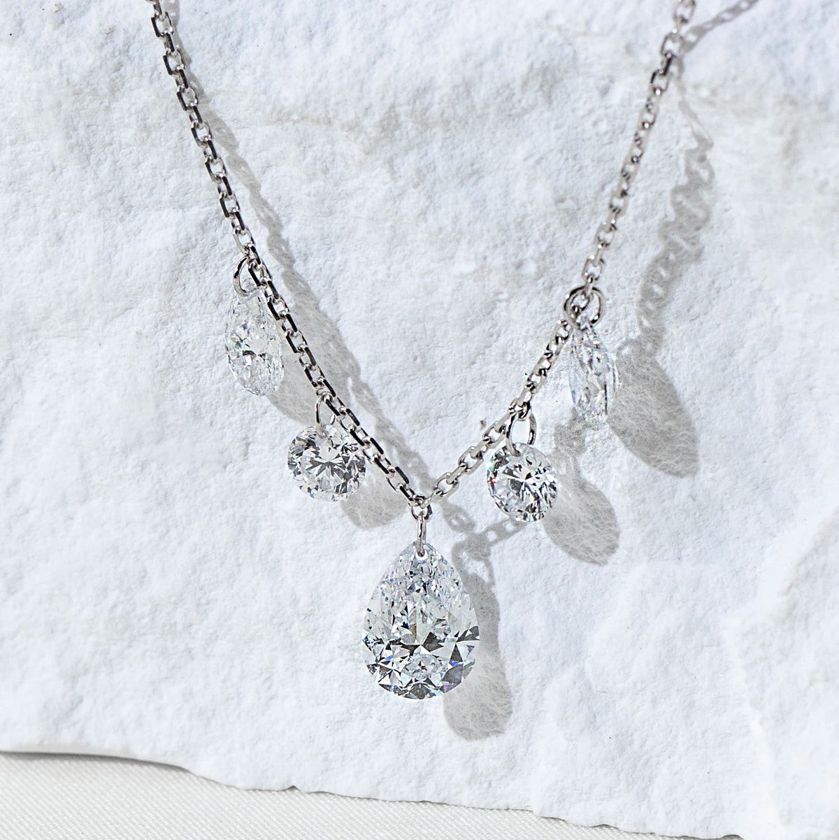 Gemfiori MSN-959 9k All Diamond 1ct Pear Cut Pendant Necklace for Woman Custom Jewelry Valentine's Gift for Girlfriend Good Price