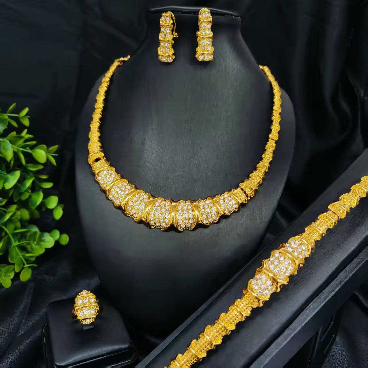 NLB01SPECIAL130 10 sets for £79/-