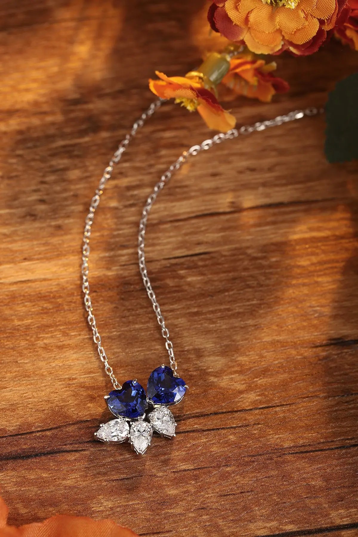 Gemfiori Anster 925 Sterling Silver High-quality Cultivation Lab Grown Sappire Necklace - Suitable for Parties or As a Gift