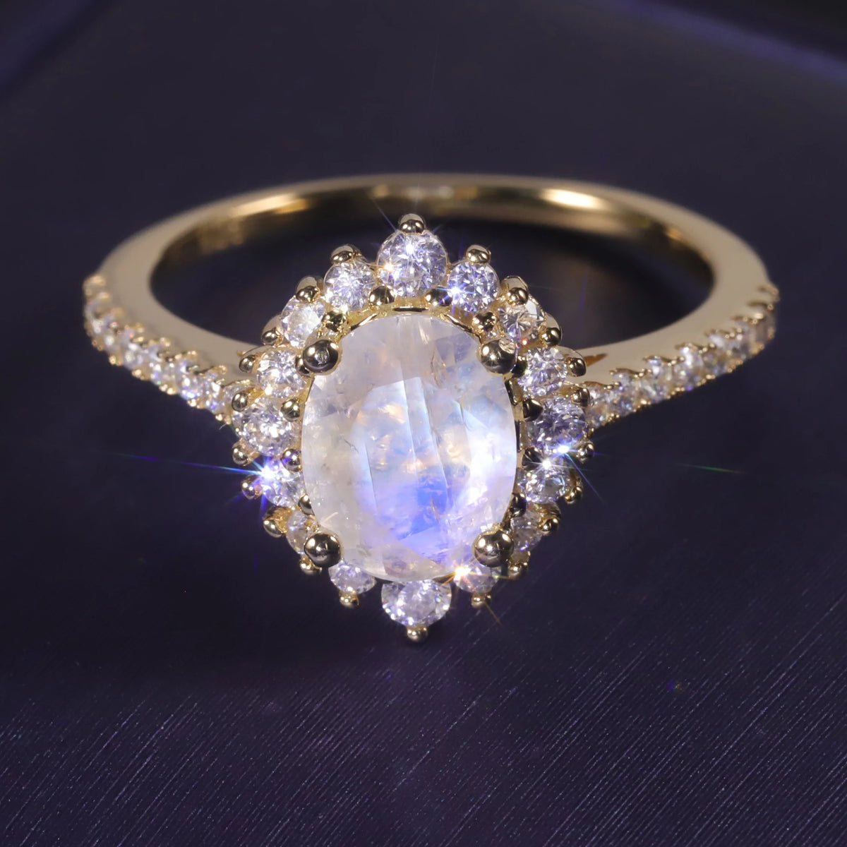 ArtistA Dainty Pave Cubic Zirconia Diamond Cluster Halo Natural Moonstone 925 Silver Luxury Wedding Flower Rings for Women Gold Plated