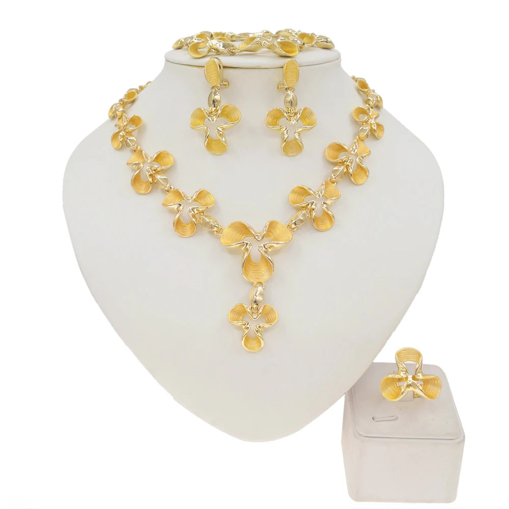 Zhuerrui Latest Design Fashion Metal Exquisite Unicorn Necklace Jewelry Set African Gold Plated Rhinestone Jewellery Sets HA0029