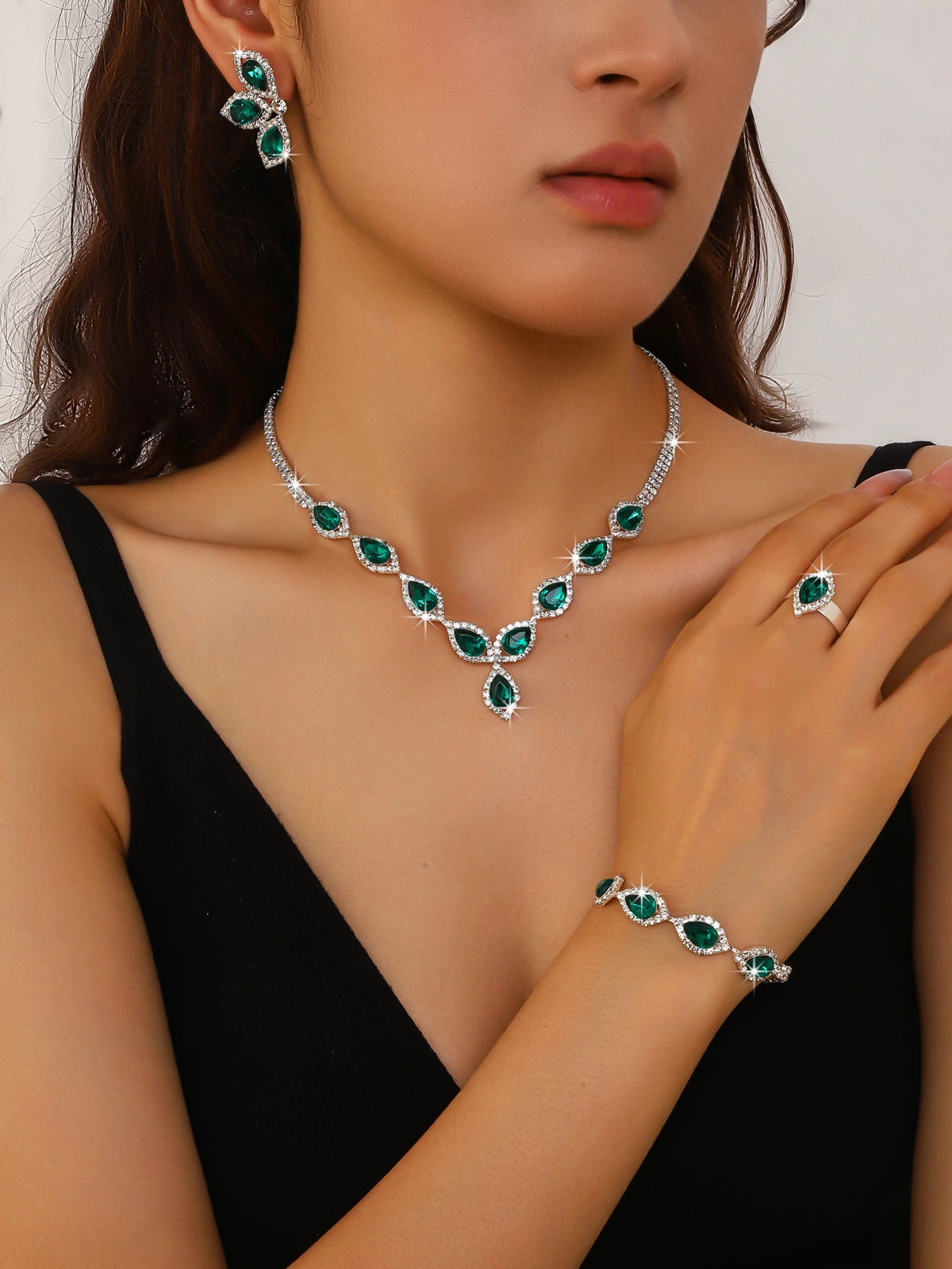 S&S Fashionable Wedding Jewelry Set: Teardrop Rhinestone Earrings, Necklace, Bracelet