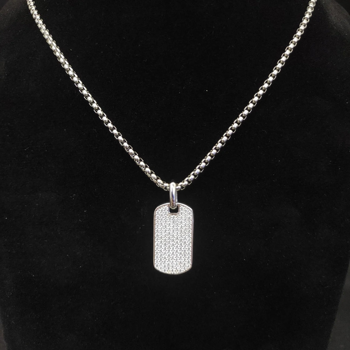 FASHIONISTA DY High-Quality Silver-Plated Shield Necklace with Diamonds, Gold-Plated Shield Necklace. Jewelry .