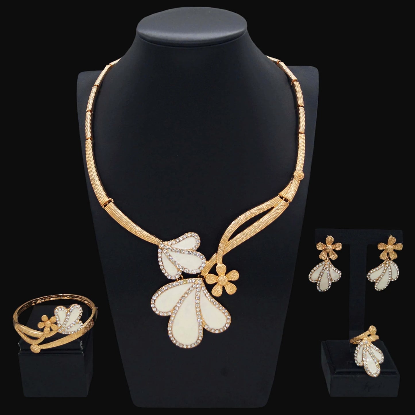 Zhuerrui Charm Clothing Jewelry Set French Romantic Trend Diamond Flowers Girls Coming-of-age Party Bracelet NecklaceHC24026214