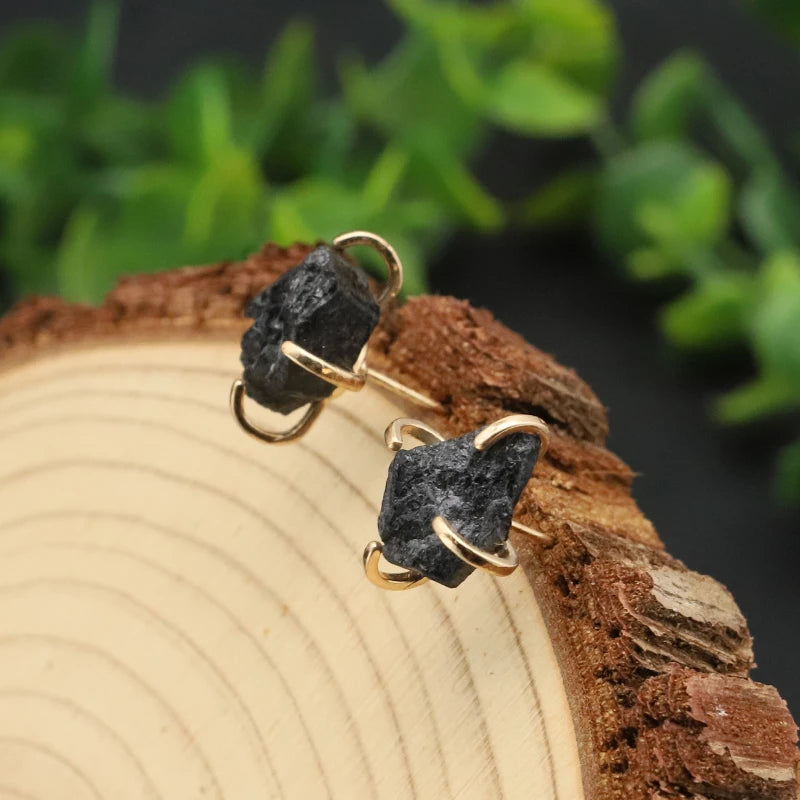 Wholesale Minimalist Turquoise Paw Natural Stone Crystal  Modern Women's Designer Earrings Fashion Luxury Earrings Jewelry