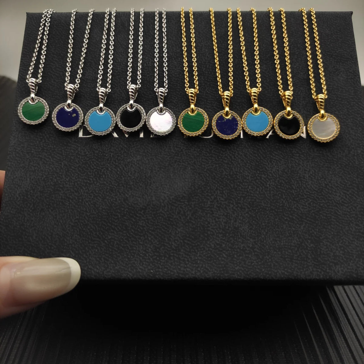 FASHIONISTA DY High-Quality Silver-Plated 17.8mm Round Diamond Necklace. Gold-Plated Colored Gemstone Necklace. Jewelry .