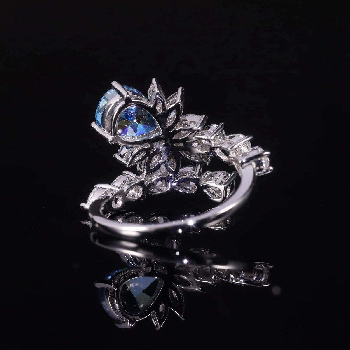 ArtistA AR442 Abiding Pear Cut 7x9MM Aqua Blue CZ Diamond Beautiful Stone 925 Sterling Silver Cubic Zirconia Wedding 2 Tone Ring