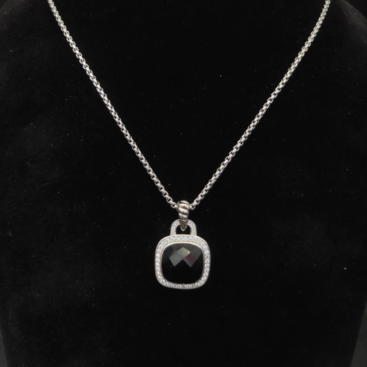 FASHIONISTA DY High-Quality Silver-Plated 14mm Square Diamond Necklace. Gold-Plated Colored Gemstone Necklace. Jewelry .