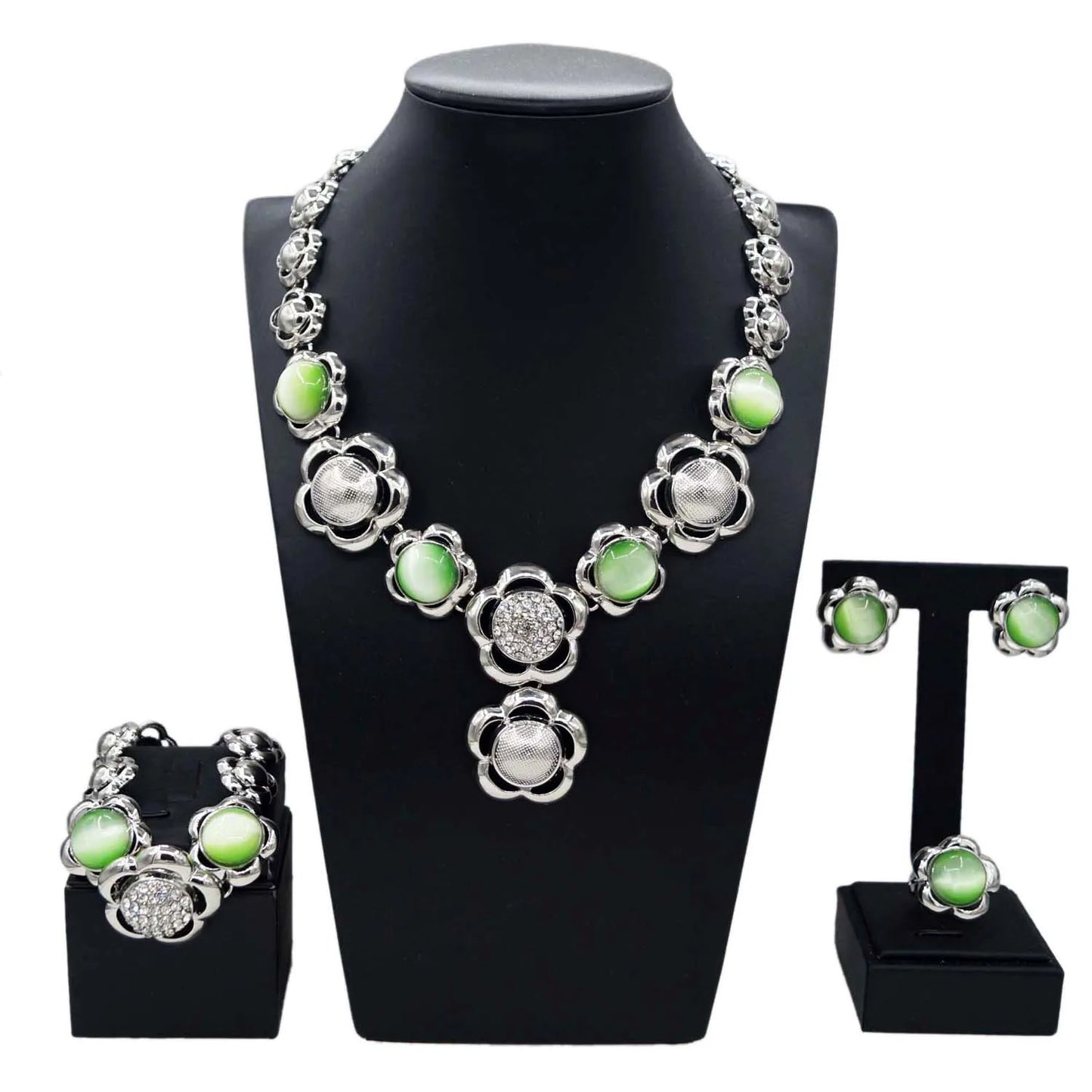 Zhuerrui Fashionable Gold Plated Jewelry Set Three Color Flowers Necklace Bracelet Jewelry Sets Exquisite Women's Luxury HA20063