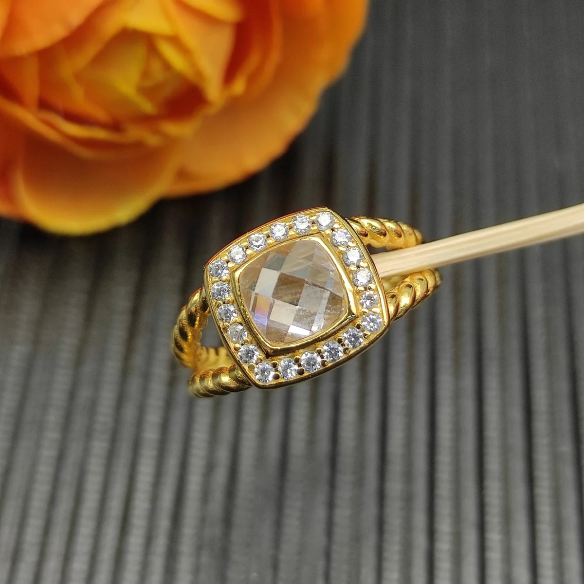 FASHIONISTA DY High-Quality Silver-Plated 14mm Square Diamond-Set Ring, Gold-Plated Colored Gemstone-Set Ring, Jewelry