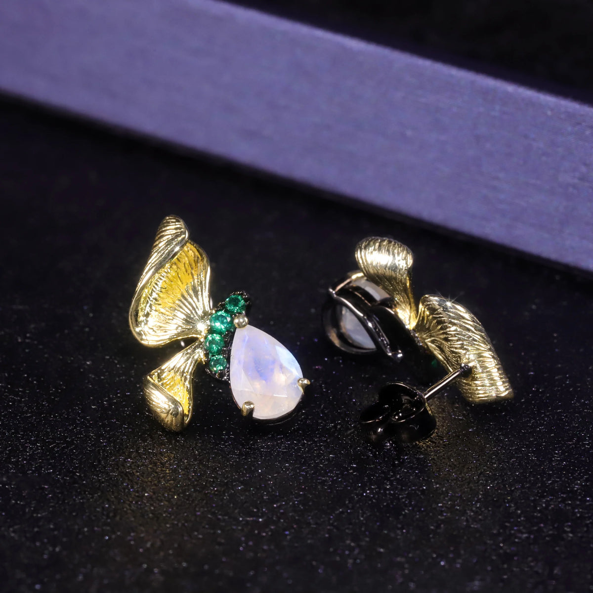 ArtistA C7758 Abiding Black Gun Plated Natural Milky Blue Moonstone Gemstone 925 Silver Jewelry Set Ring and Earrings
