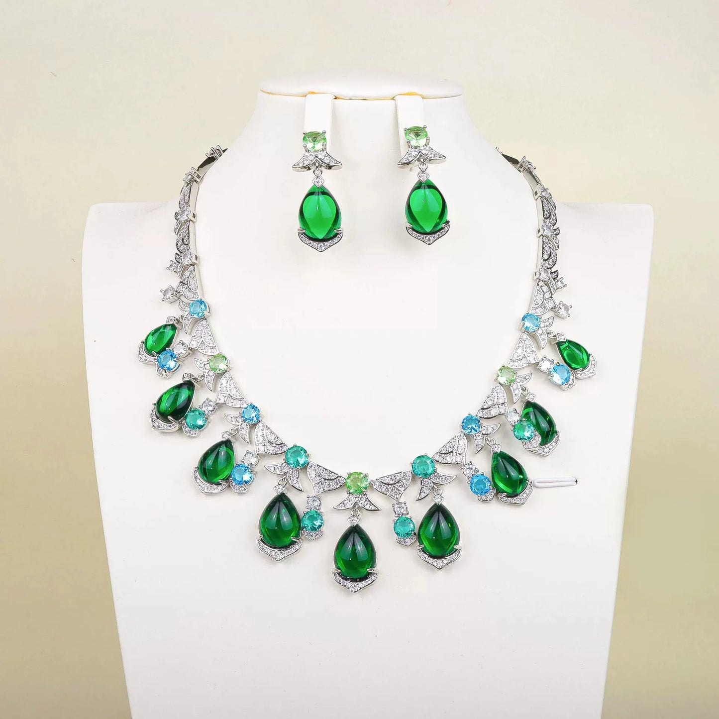 Luxury Green Crystal Zirconia Geometric Necklace & Earrings Set