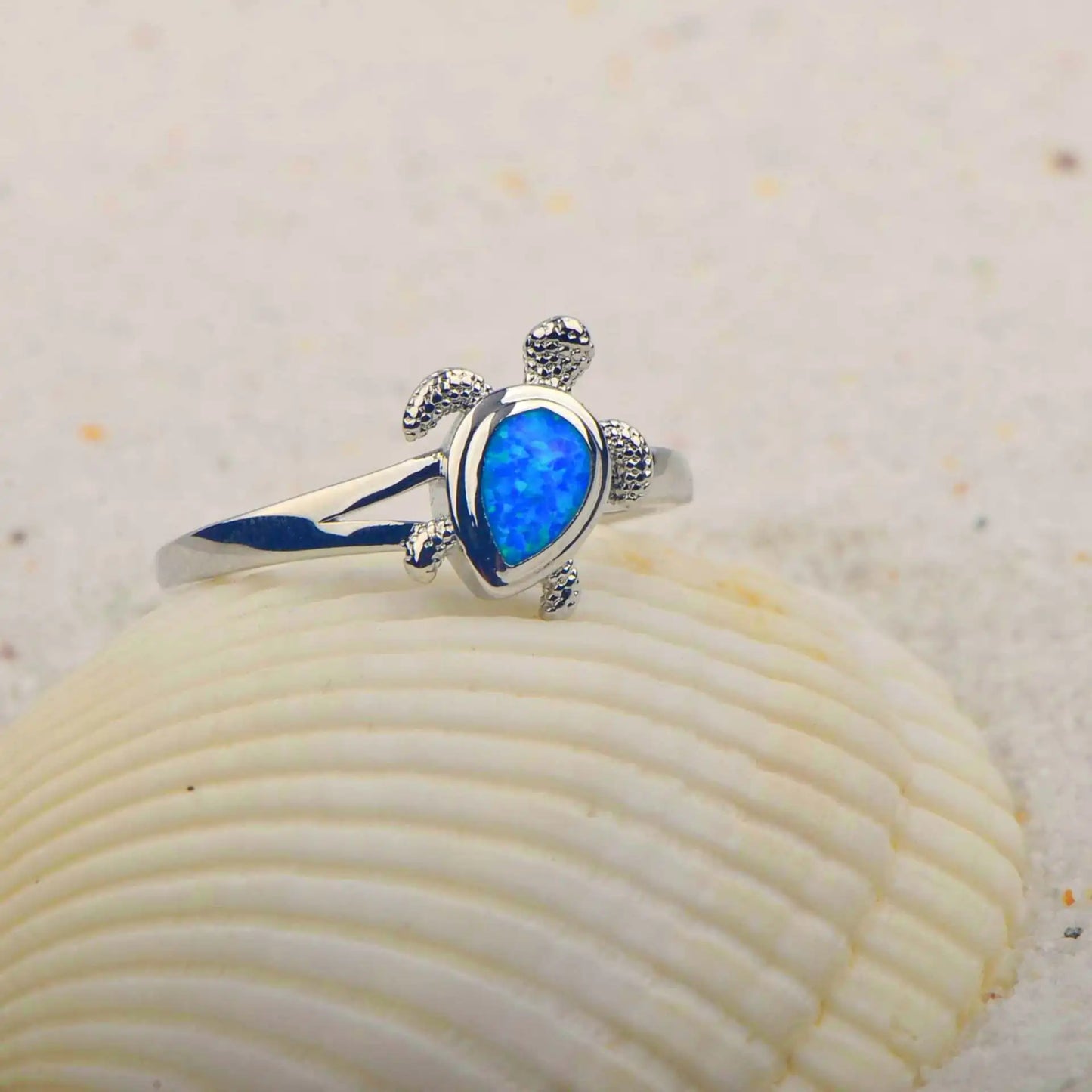 Modern Christian New Trendy Hawaiian Ocean Turtle Lab Created Opal Inlay Silver Plated Ring Sparkling Gem Jewelry Brass Material