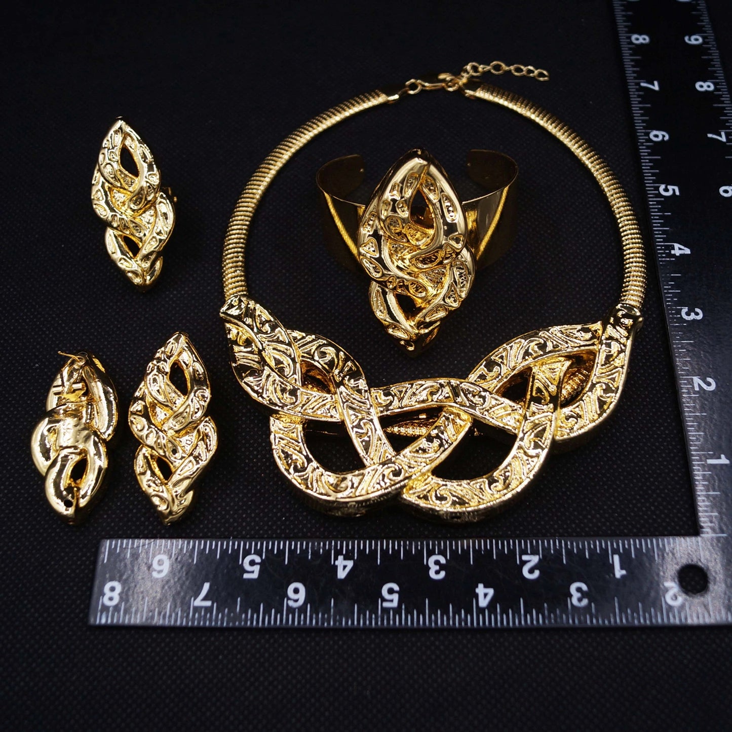 Zhuerrui Luxury Fashion Women's Jewelry Set Gold Plated Chain Classic High-End Dubai Wedding Accessories With Hand GiftsHK005822