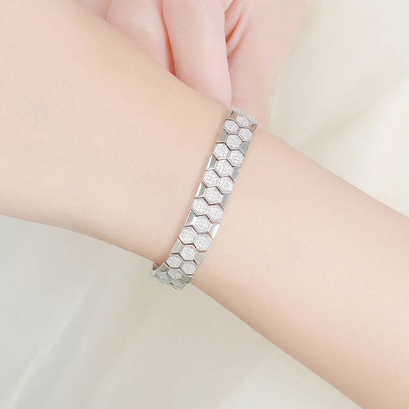 ArtistA 9 Factory 10mm Honeycomb Grid Micro-Pave VVS1 D Color Moissanite 925 Sterling Silver Multi-Size Fashion Design Bangle Bracelets