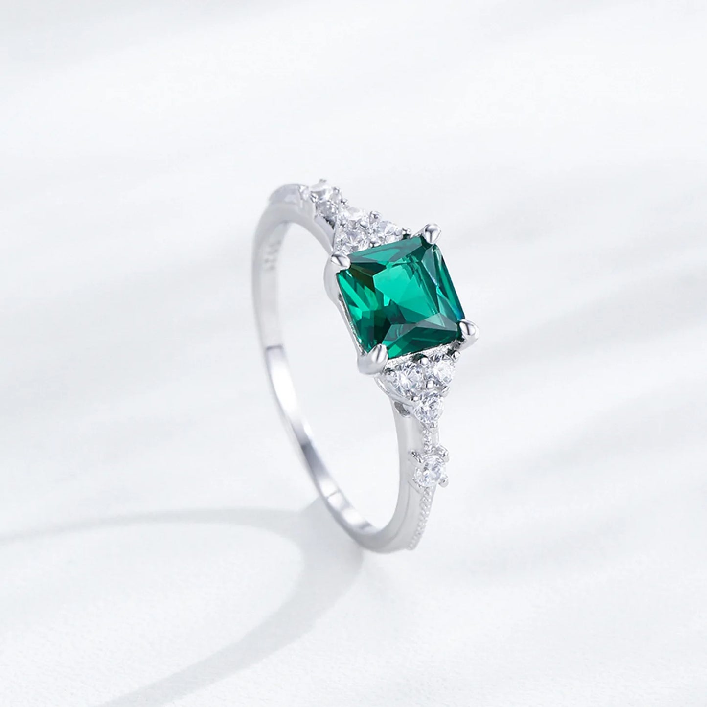Premium 925 Sterling Silver Green Square Diamond Ring Necklace Niche Design Luxury Casual Set Gift Set