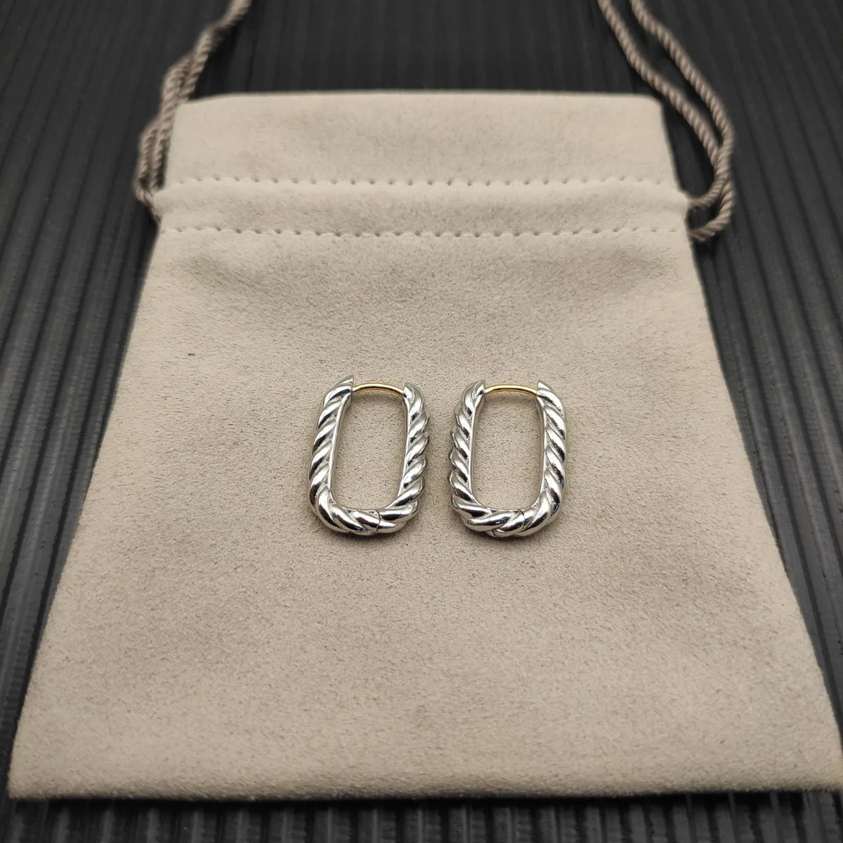 Gemfiori FASHIONISTA DY High-Quality Silver-Plated Earrings, 24.3*15.9mm, Diamond-Setting Earrings. Gold-Plated Earrings. Jewelry.