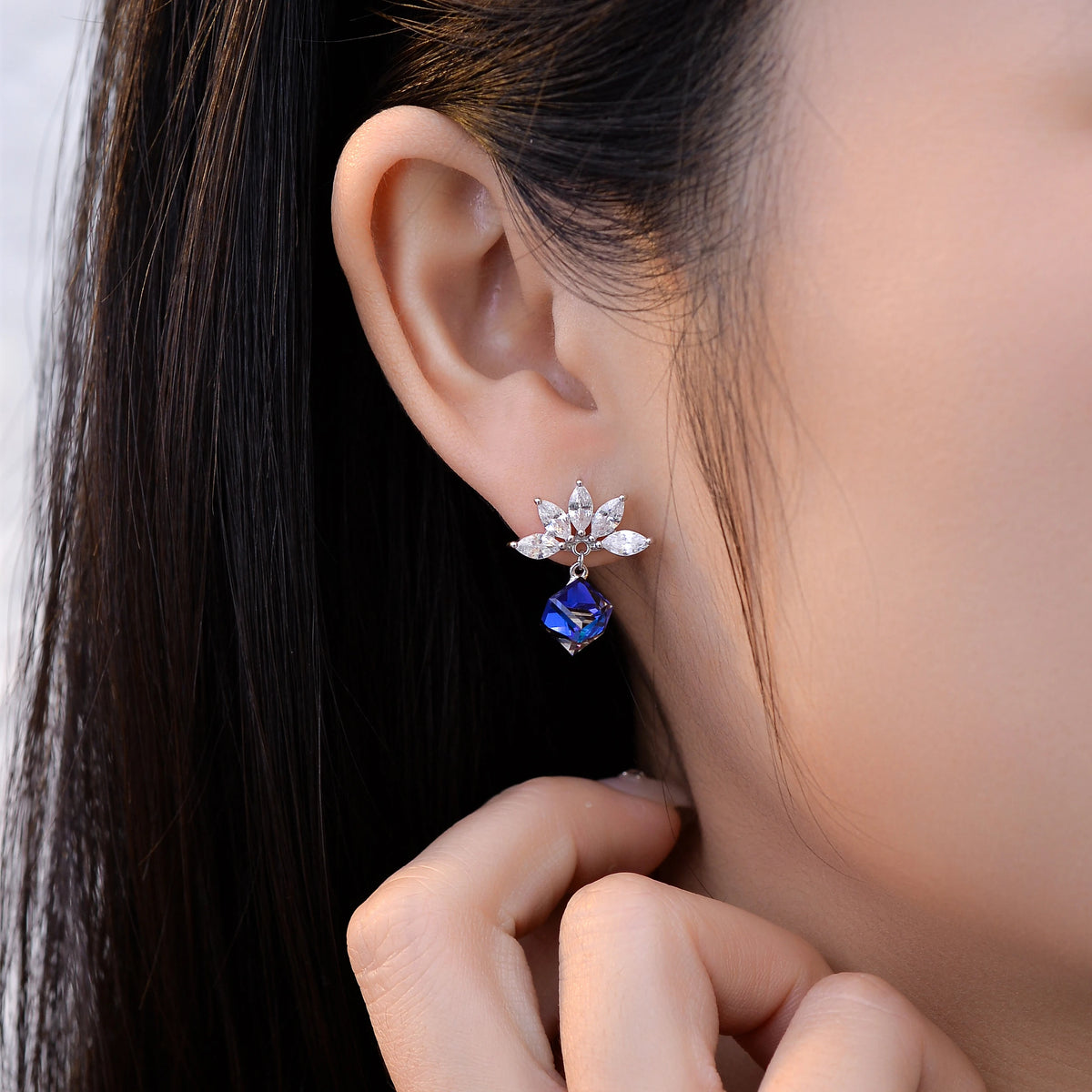 ArtistA Fashion 925 Sterling Silver Rhodium Plated Luxury Women's Jewelry Set Crystal High-grade Design Anniversary Gift
