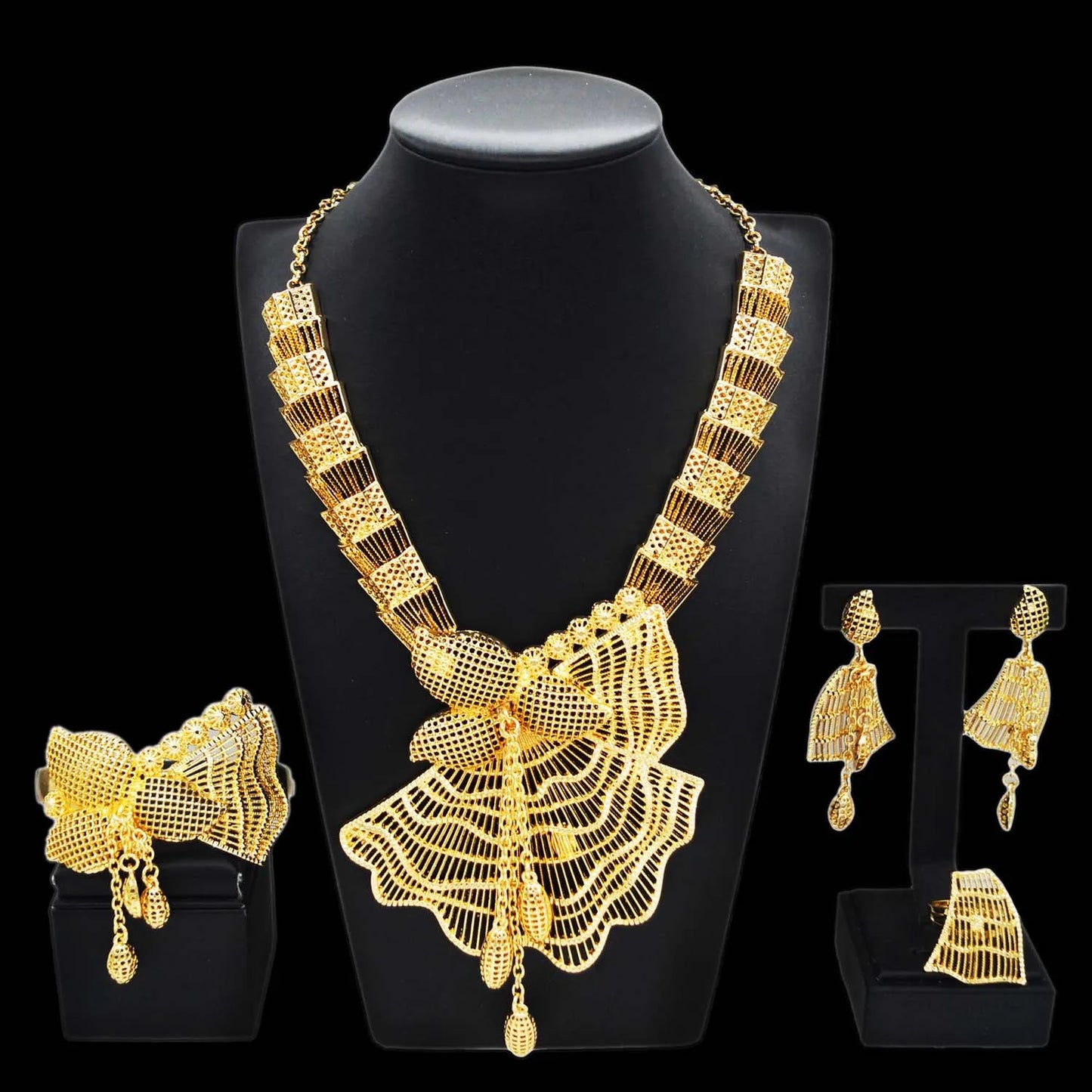 Zhuerrui Exquisite Accessories Good Jewelry Sets Fashion Silver Necklace Jewelry Set High-end Woman Costume Pendant H00745