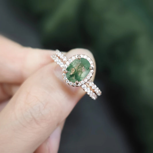 ArtistA Fern Dew Oval Ring in 925 Sterling Silver