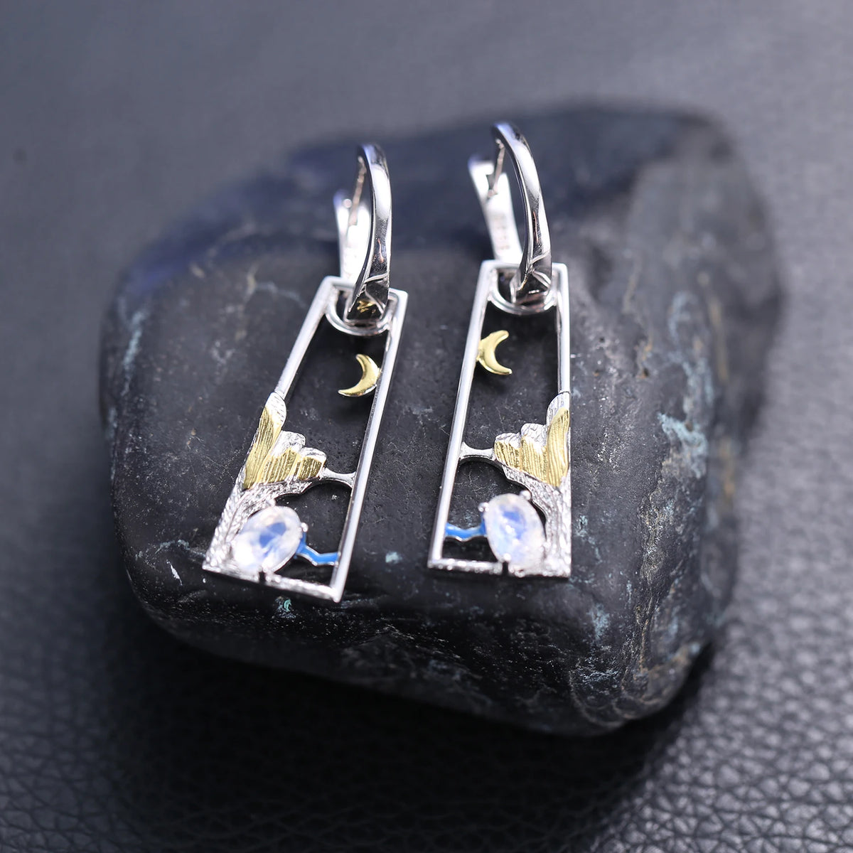 ArtistA Abiding Unique Design 925 Sterling Silver Moonstone Earrings Cut Women Bijoux Genuine Moonstone Dangle Drop Hoop Stud Earrings