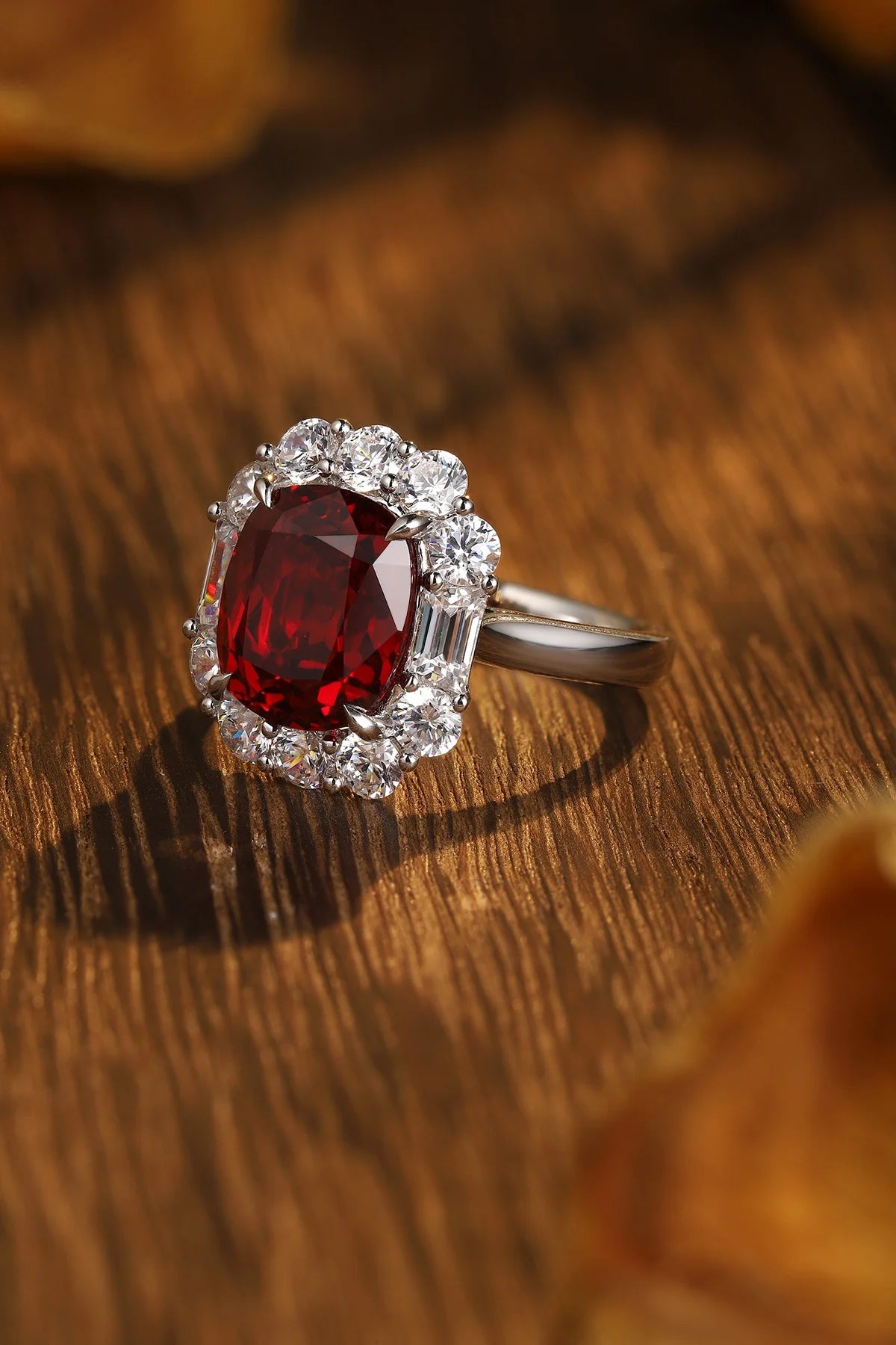 Gemfiori Jewelry Trendy High Quality S925 Silver Cultivated Ruby Ring Unisex Engagement Ring for Wedding Party or Gift
