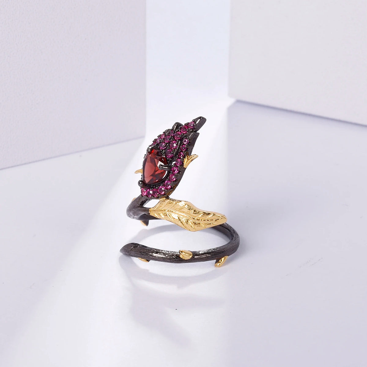ArtistA Abiding Gold & Black Gun Plated Heart Inspired Natural Garnet Leaf Vine Branch Bud 925 Jewelry Set for Mother Day Anniversary