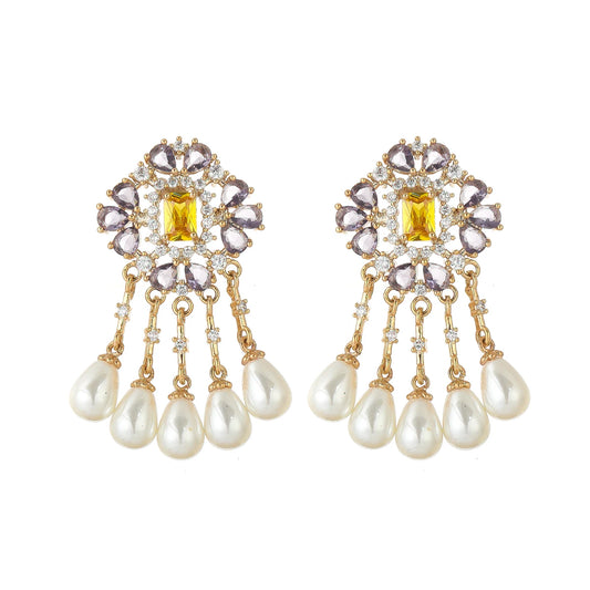 Luxury Bling Flower Shaped Pearl Drop Earrings for Women Trendy Designer Earrings with Zircon and Brass Material