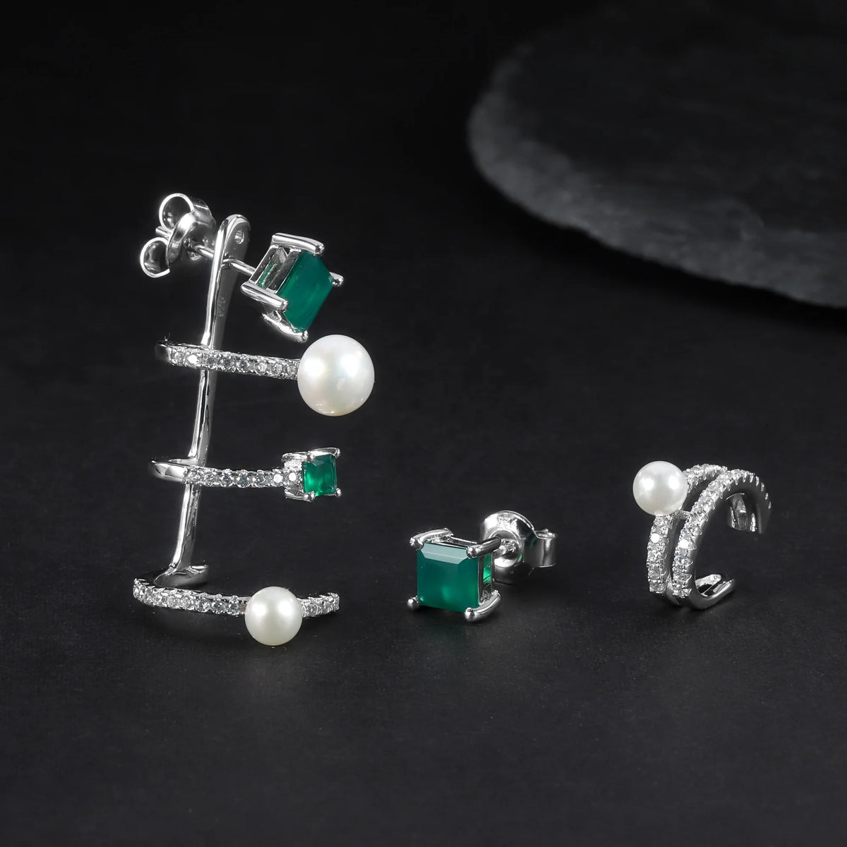 ArtistA C5793 Abiding Stylish Green Agate Side Stone Natural Freshwater Pearl 925 Silver Stud Earrings Ear Cuff Earrings Set for Women