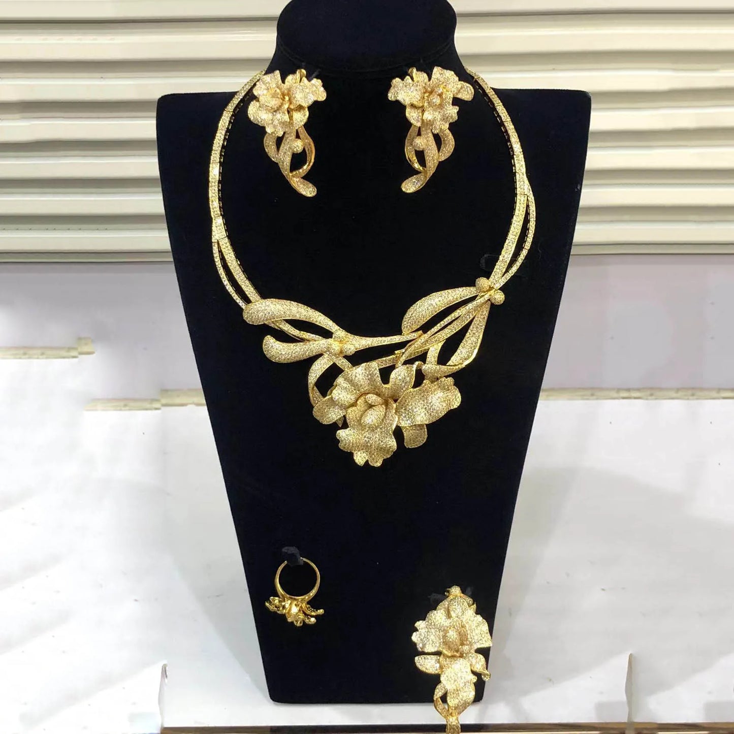 Zhuerrui Luxury Cubic Zirconia Jewelry Set American Diamond Flowers Jewelry Sets Necklace Bracelet Earrings Ring Jewellery Set