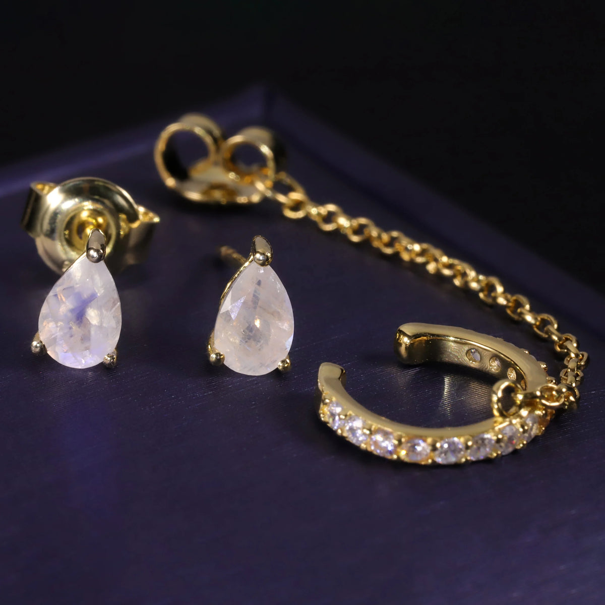 ArtistA F0552 Abiding Fashion Fine Jewelry Pear 4x6MM Moonstone 925 Sterling Silver Long Chain Stud Ear Cuff Earrings