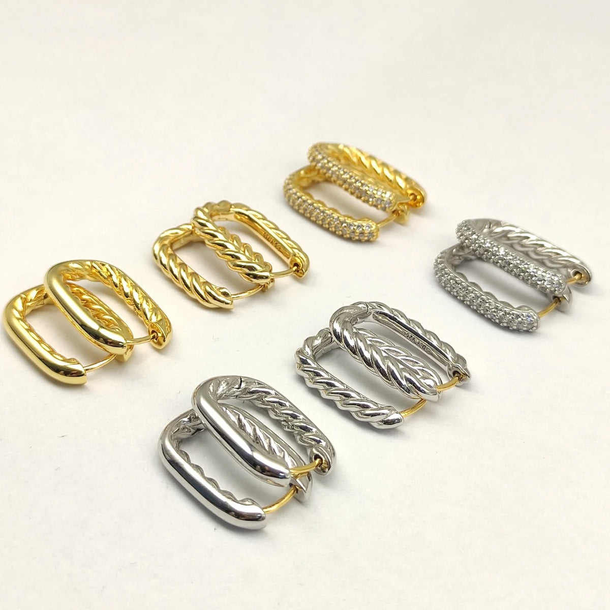 DY High-Quality Silver-Plated Earrings, 24.3*15.9mm, Diamond-Setting Earrings. Gold-Plated Earrings. Wholesale Jewelry.