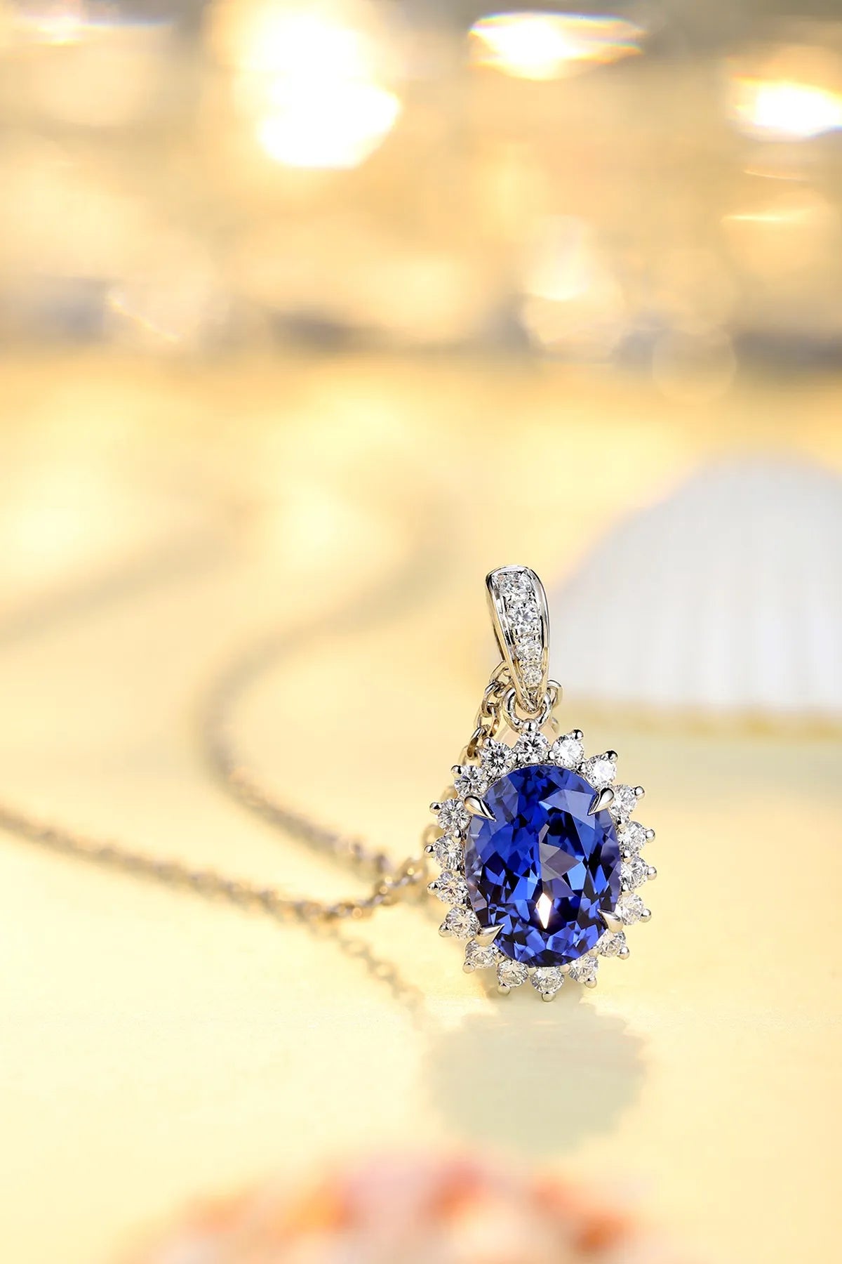 Gemfiori Anster 925 Sterling Silver High-quality Cultivated Sapphire Necklace - Suitable for Parties or As a Gift
