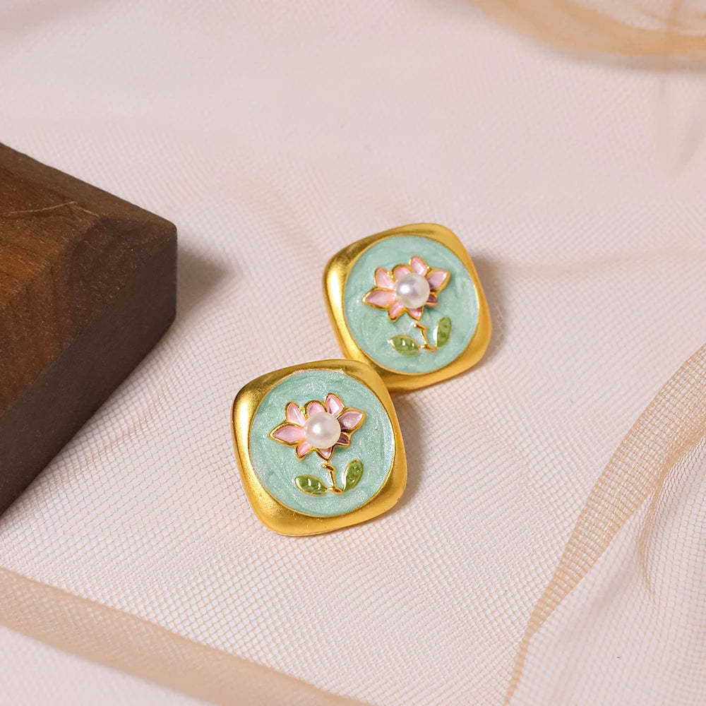 Natural Pearl Green Relief Flower Square Earrings Korean Style Women Luxury Jewelry Fashion Ladies and Girls Gift GE1581