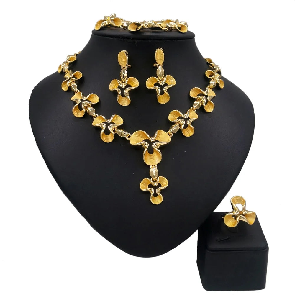 Zhuerrui Latest Design Fashion Metal Exquisite Unicorn Necklace Jewelry Set African Gold Plated Rhinestone Jewellery Sets HA0029