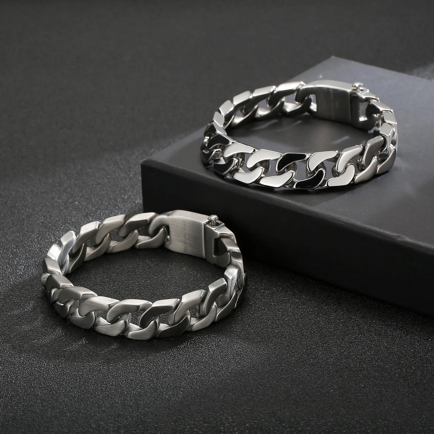 KALEN 22cm Retro Stainless Steel Cuban Chain Bracelet for Men