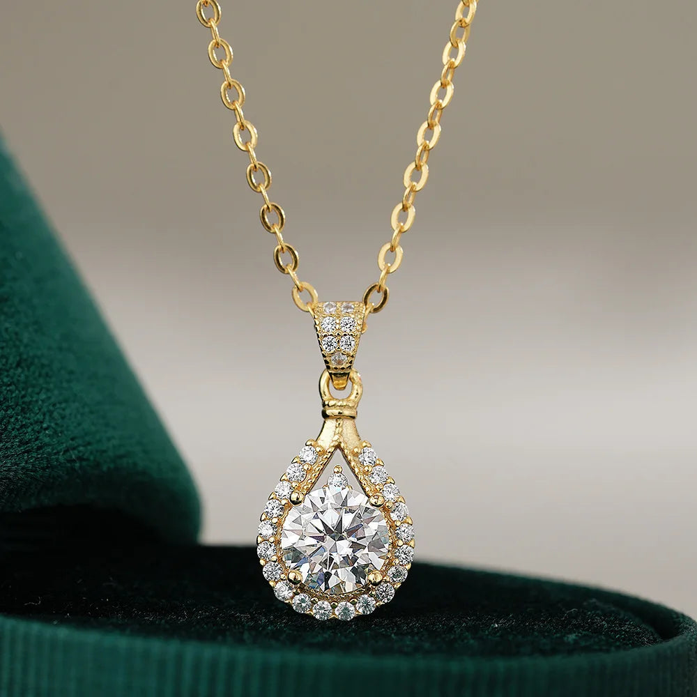 ArtistA High Quality S925 Sterling Silver 18k Gold Plated Round Jewelry Set Vintage VVS1 GRA Moissanite Pendant Necklace Earrings Set